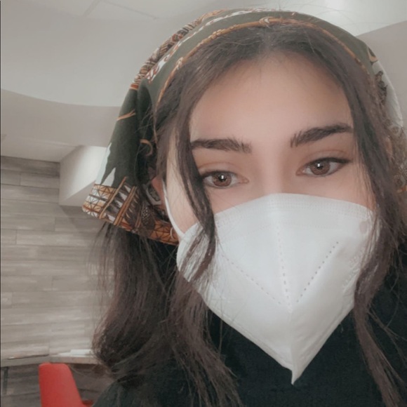 Meet your Posher, Brianna - Picture 2 of 12